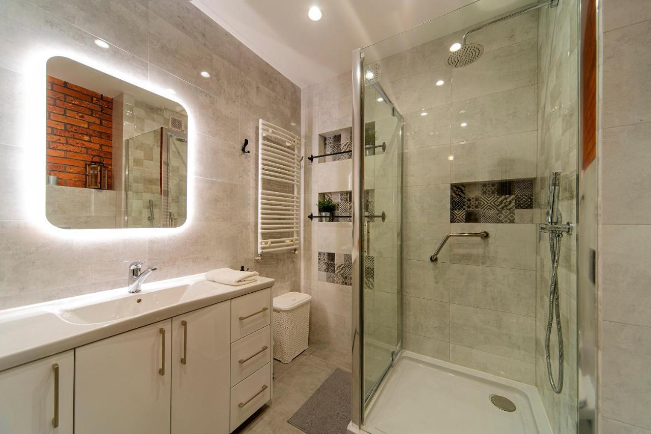 Lodz4Rent - Piotrkowska - Premium Apartment 9,7 - Hopa Lupa 1400M Pieszo !! Dış mekan fotoğraf